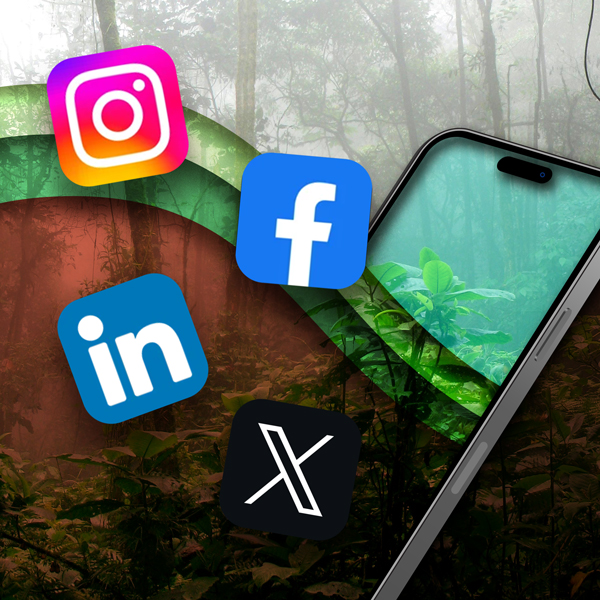 ZOOM-2276-QrtrlyOffer-LandingPage-EventTent-Image3_StayConnected